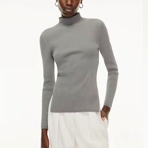 Aritzia Babaton Sculpt Knit Tie-Back Longsleeve in Grey